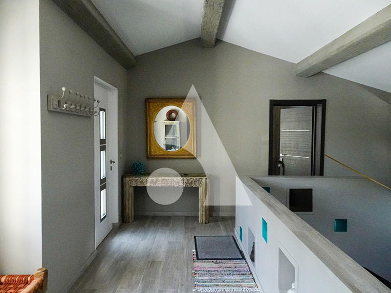 Maison - 200 m² - 7 pièces