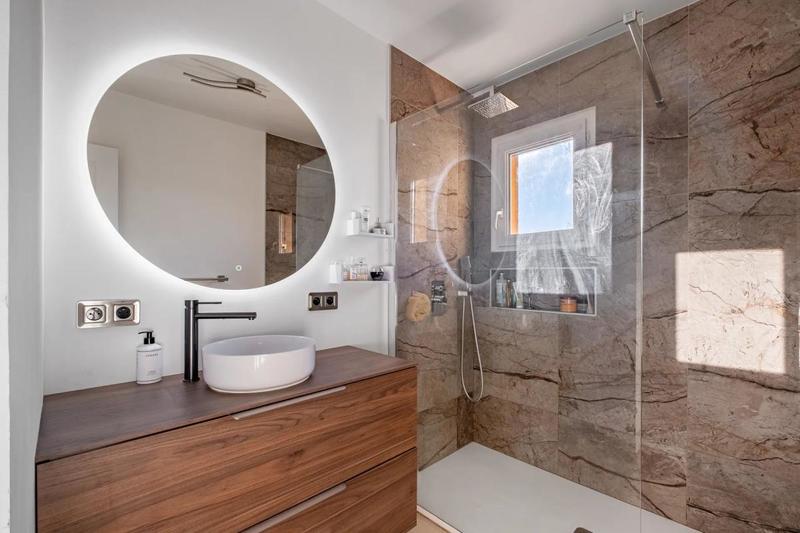 Appartement - 77 m² - 3 pièces