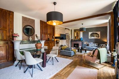 Demeure - 350 m² - 10 pièces