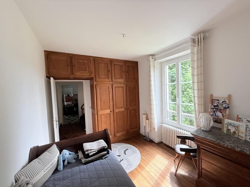 Maison - 180 m² - 7 pièces