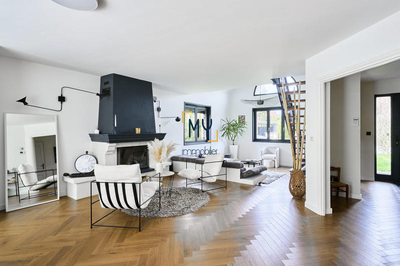 Maison - 168 m² - 6 pièces