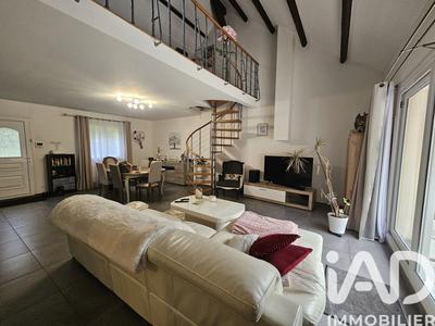 Maison - 130 m² - 6 pièces