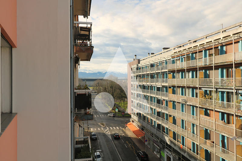 Appartement - 96 m² - 4 pièces