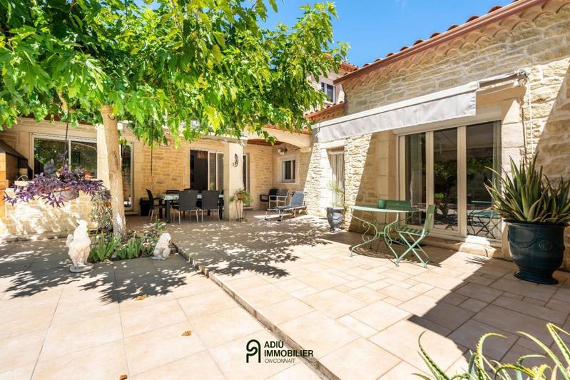 Villa - 243 m² - 7 pièces
