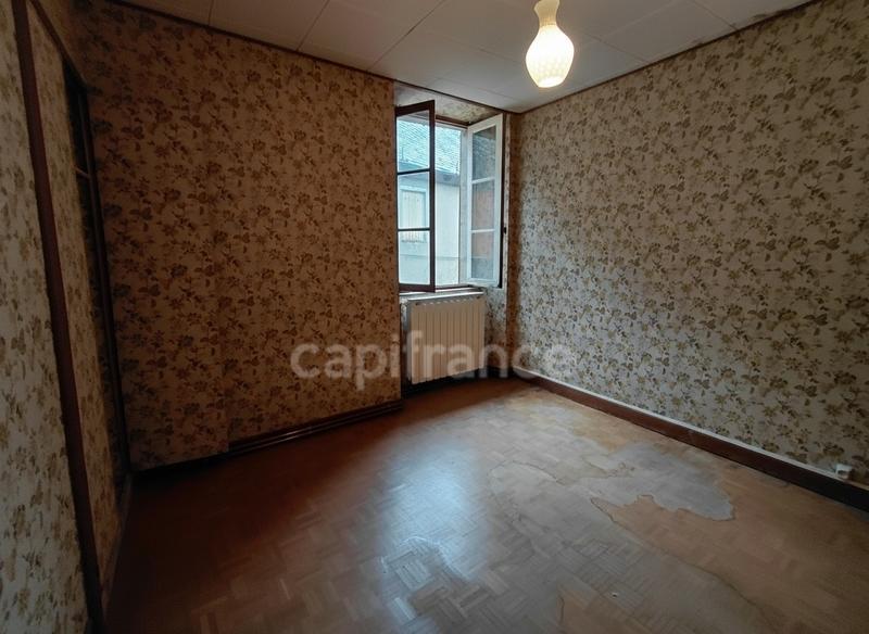 Maison - 175 m² - 12 pièces