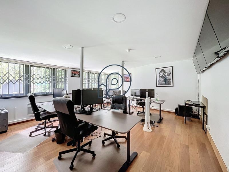 Bureau - 760 m²