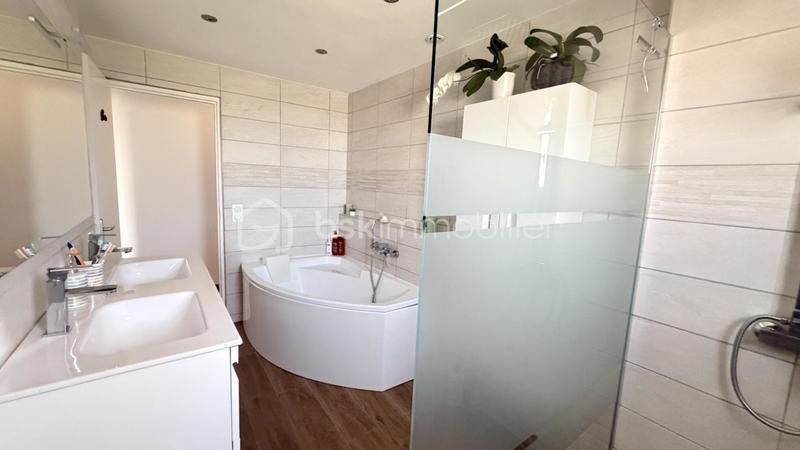 Maison - 130 m² - 4 pièces