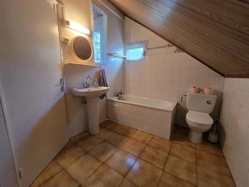 Maison - 160 m² - 8 pièces