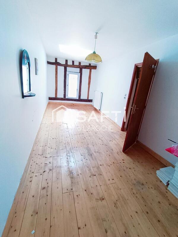 Maison - 309 m² - 9 pièces