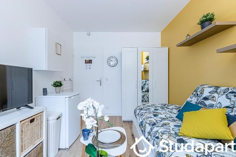 Chambre - 13 m² - 1 pièce