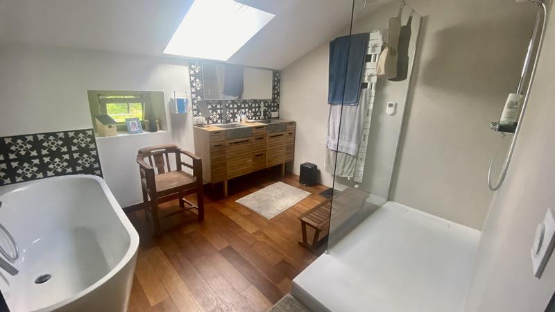 Maison - 350 m² - 7 pièces