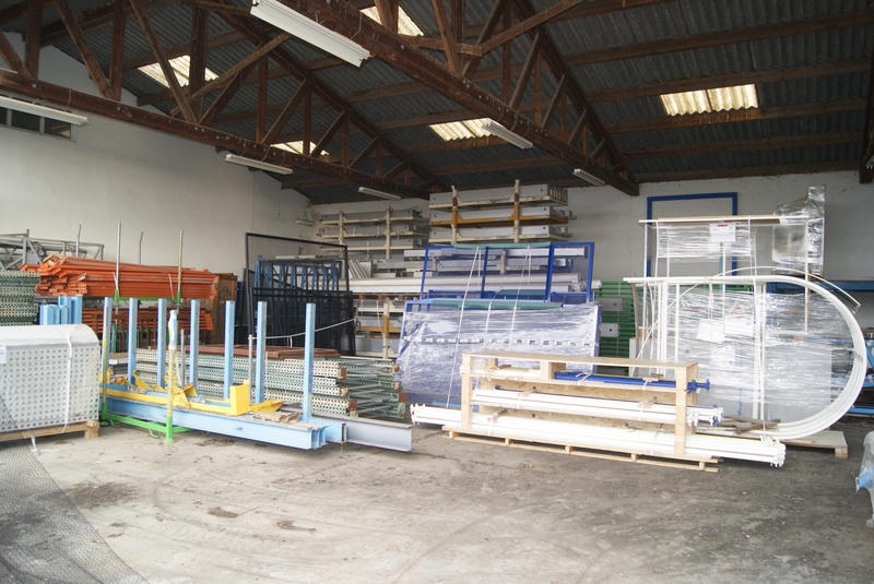 Entrepôt - 1 200 m²