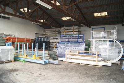 Entrepôt - 1 200 m²