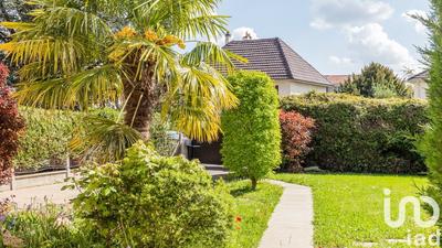 Maison - 188 m² - 9 pièces