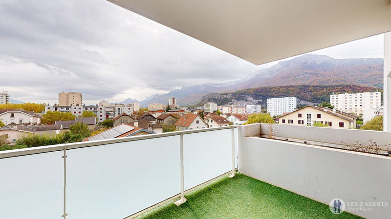 Appartement - 81 m² - 4 pièces