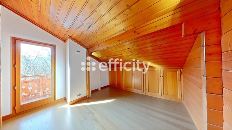 Maison - 198 m² - 5 pièces