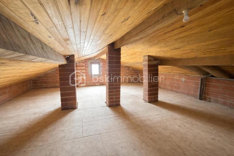 Maison traditionnelle - 145 m² - 5 pièces