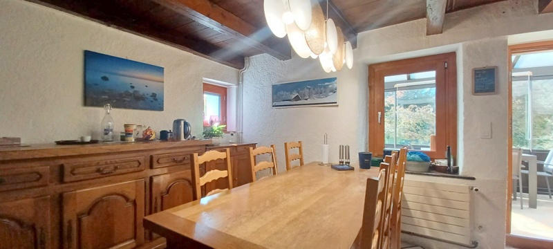 Maison - 230 m² - 7 pièces