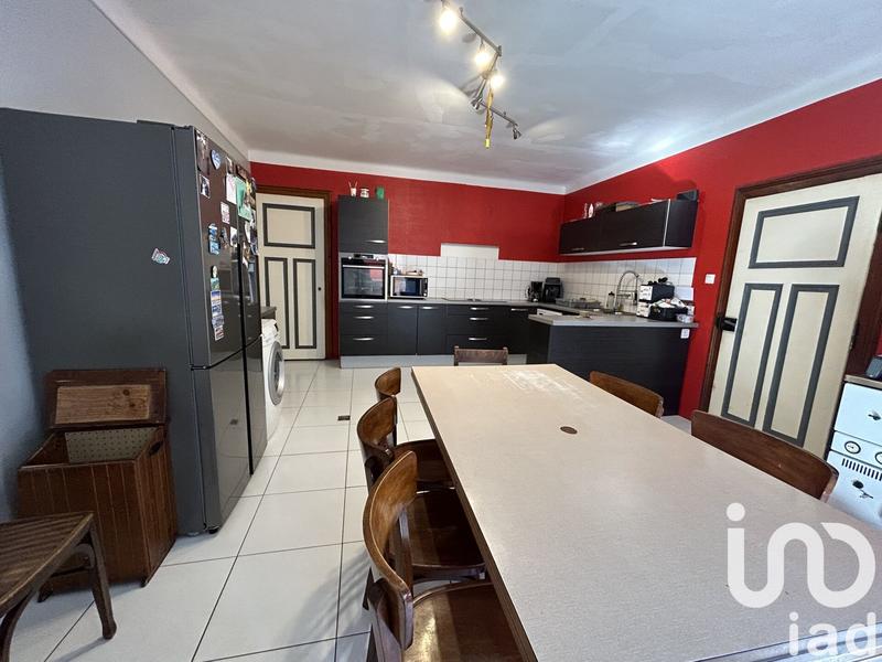 Maison - 235 m² - 9 pièces