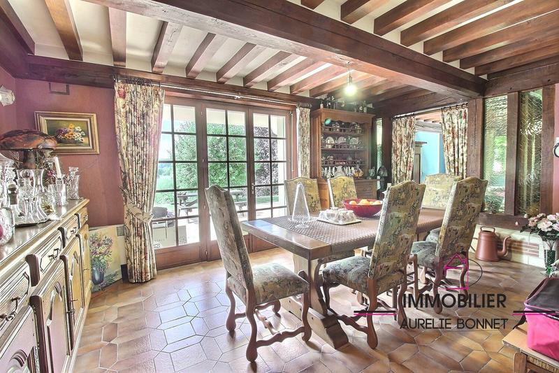 Maison - 203 m² - 6 pièces