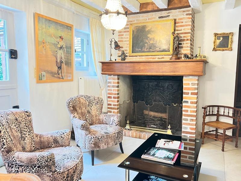 Propriété - 295 m² - 9 pièces