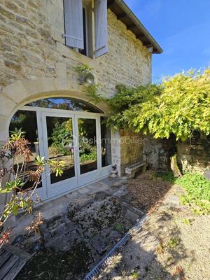 Maison ancienne - 360 m² - 5 pièces