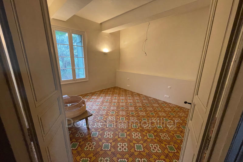 Maison - 279 m² - 9 pièces