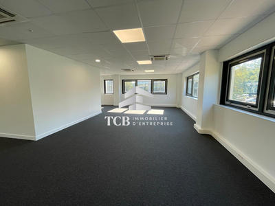 Bureau - 225 m²