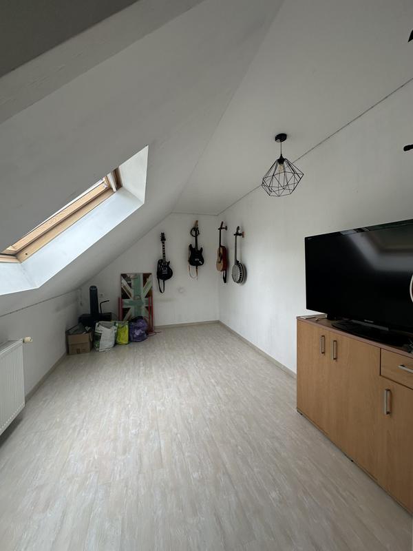 Maison traditionnelle - 165 m² - 9 pièces