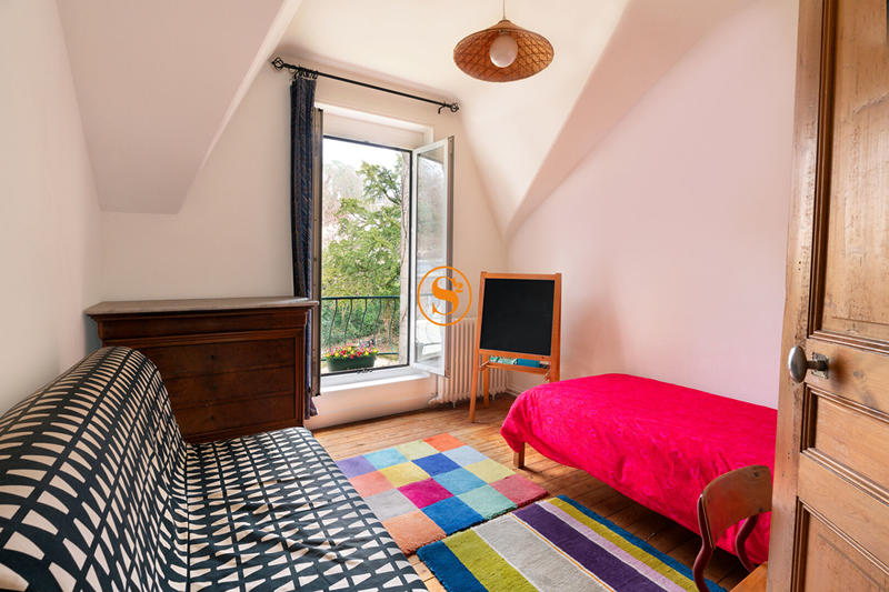 Maison - 182 m² - 8 pièces