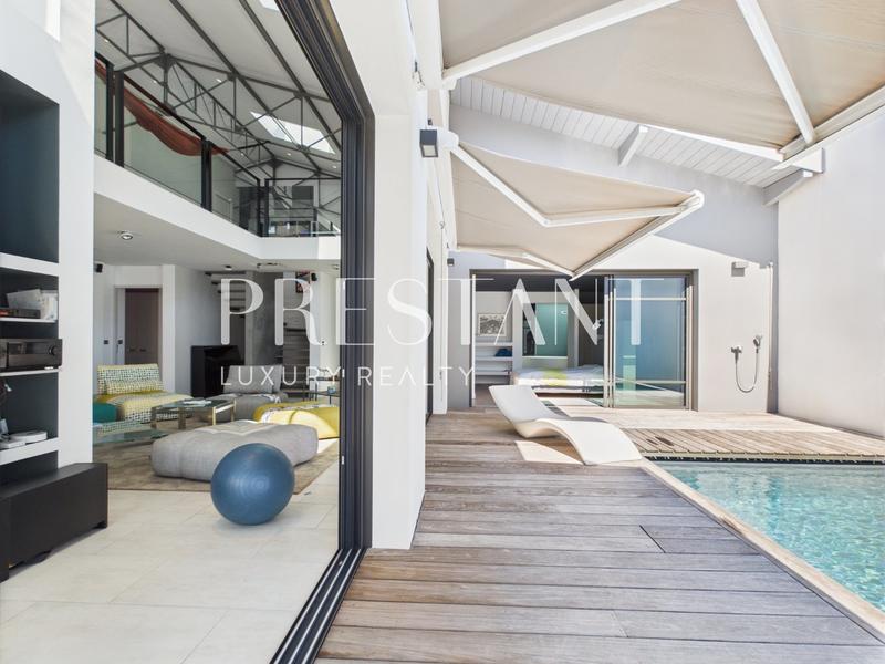 Maison - 400 m² - 6 pièces