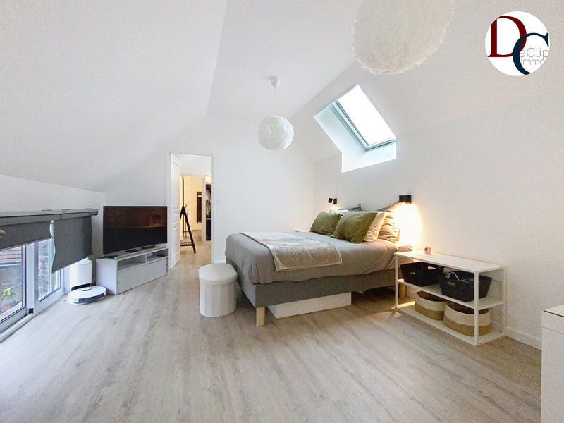 Maison - 197 m² - 10 pièces