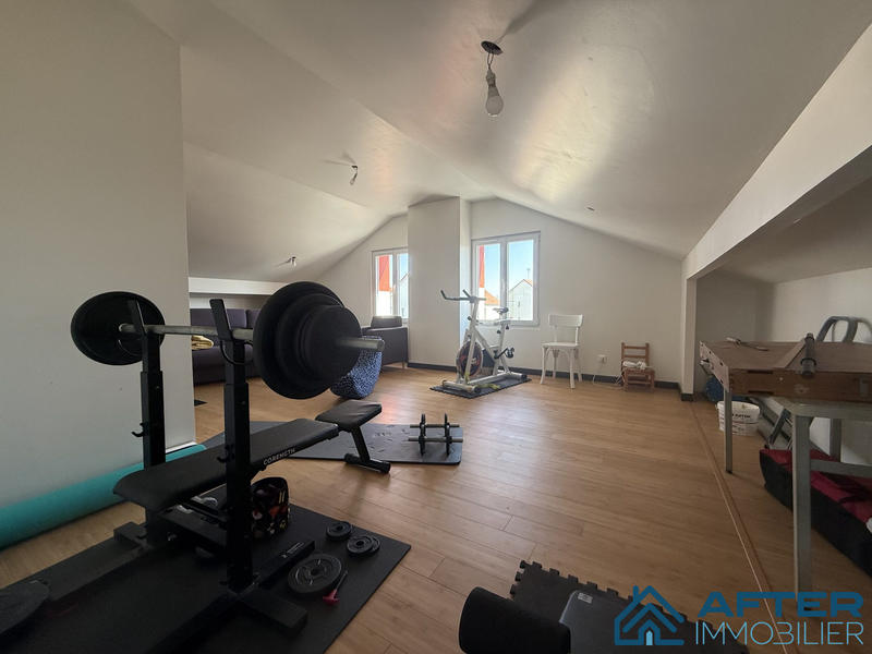 Maison - 145 m² - 8 pièces