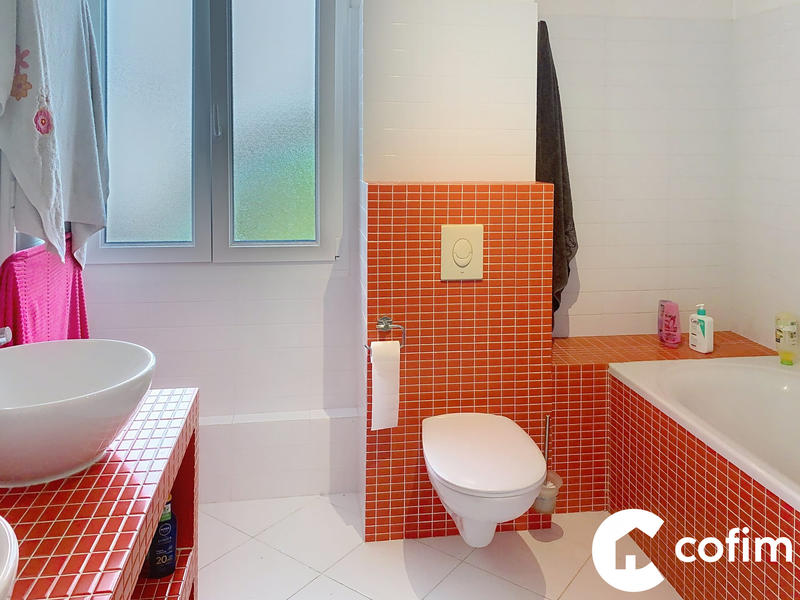 Maison - 110 m² - 4 pièces