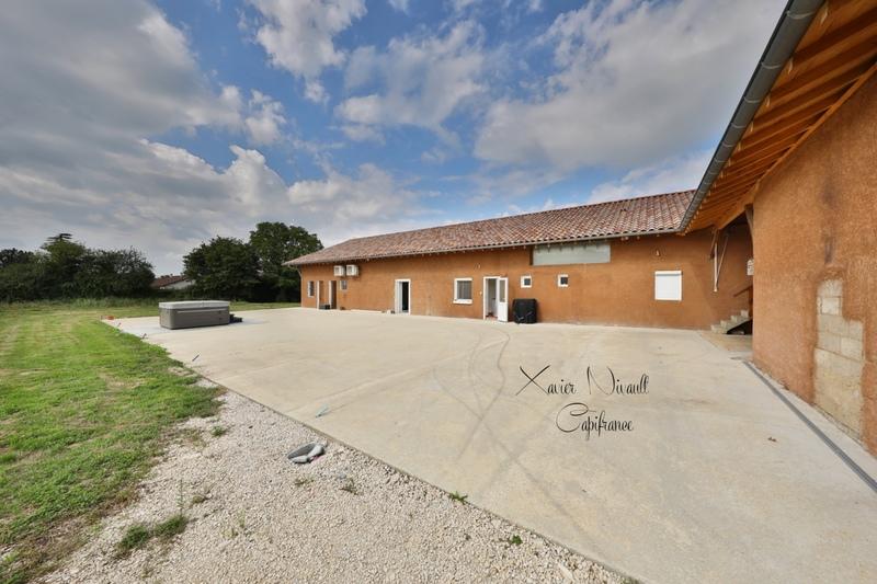 Maison - 291 m² - 10 pièces