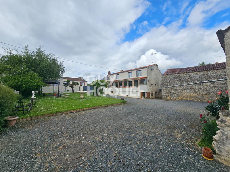 Maison - 93 m² - 4 pièces