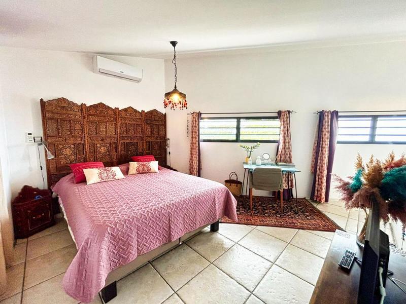 Villa - 300 m² - 6 pièces