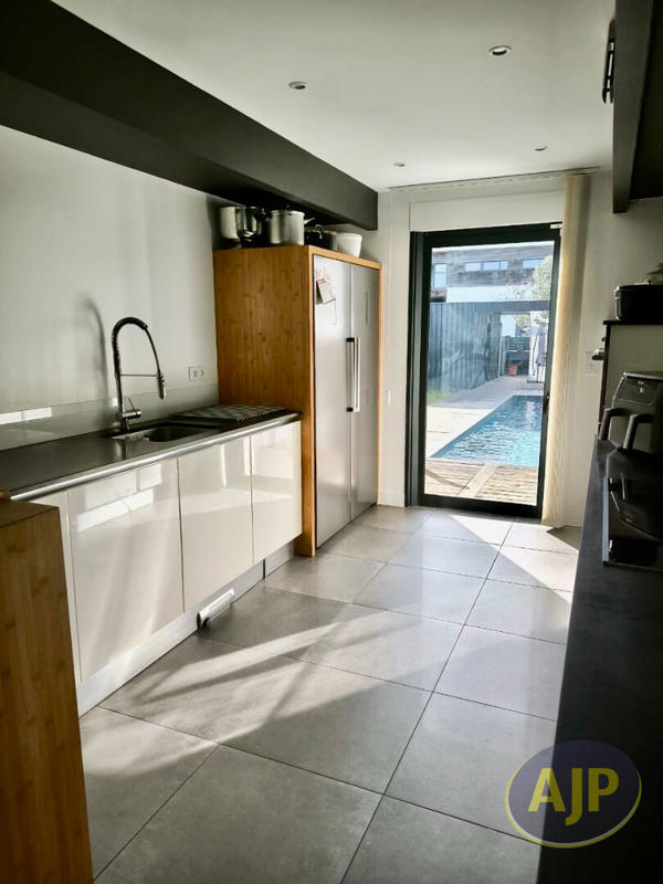 Maison - 175 m² - 5 pièces