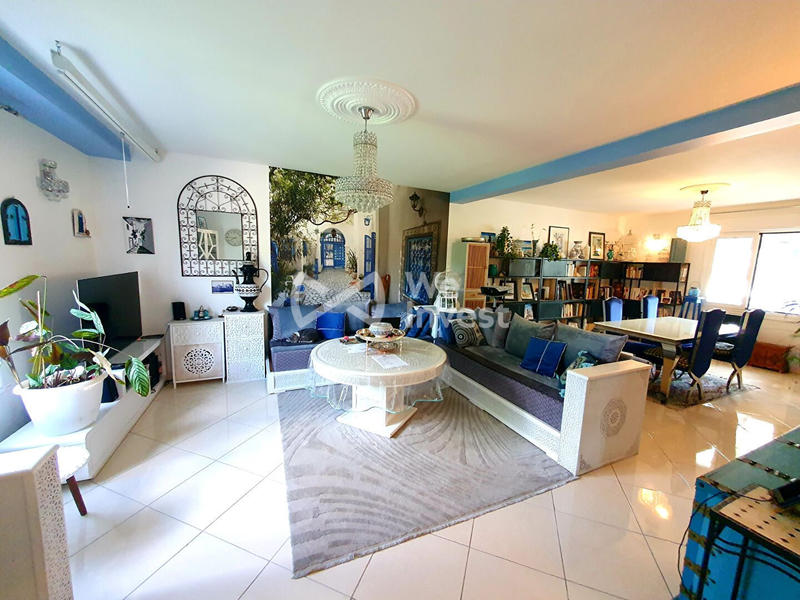 Maison - 186 m² - 9 pièces