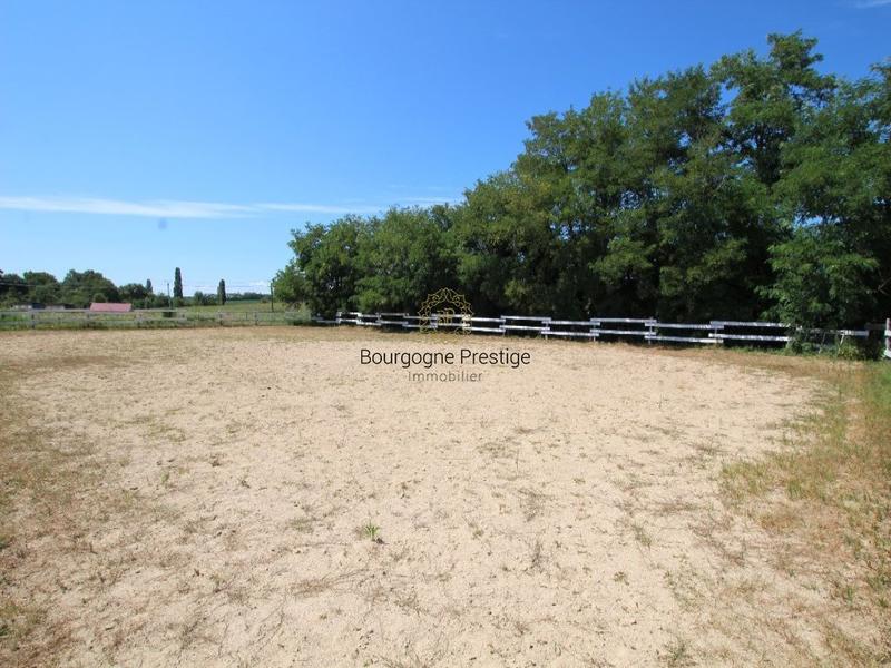 Propriété - 210 m² - 7 pièces