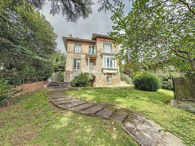 Maison - 167 m² - 7 pièces