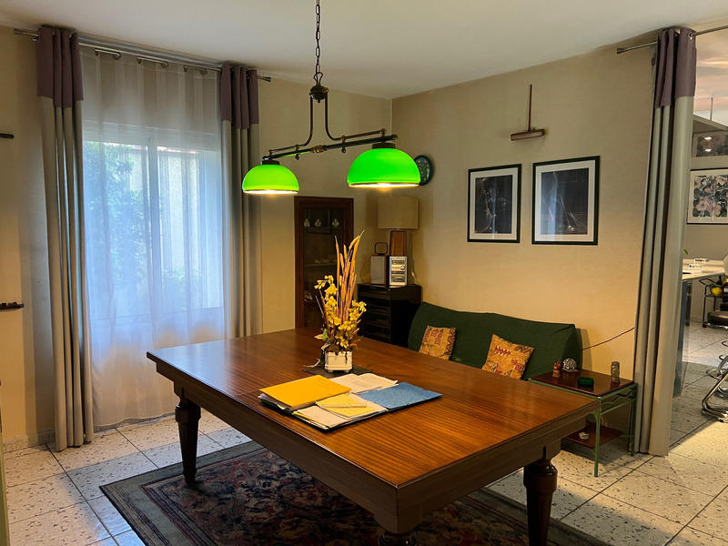 Maison - 300 m² - 9 pièces