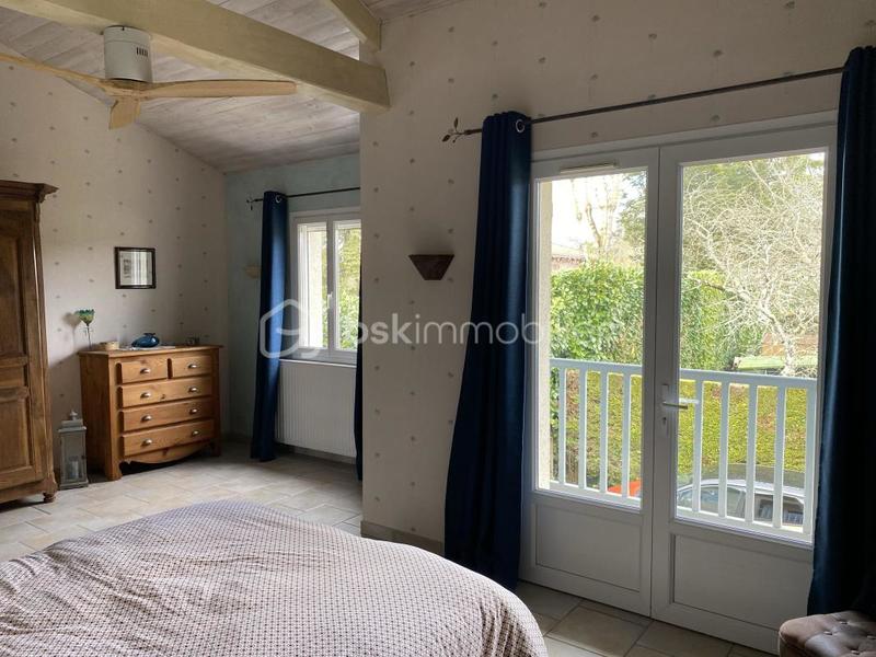 Maison en pierre - 225 m² - 8 pièces