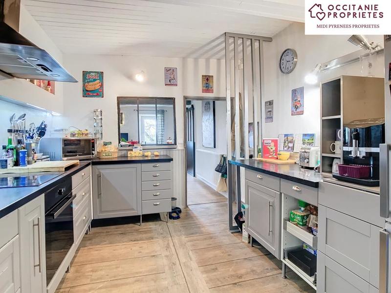 Propriété - 524 m² - 10 pièces