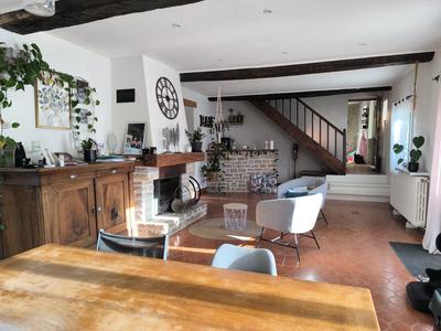 Maison - 198 m² - 5 pièces