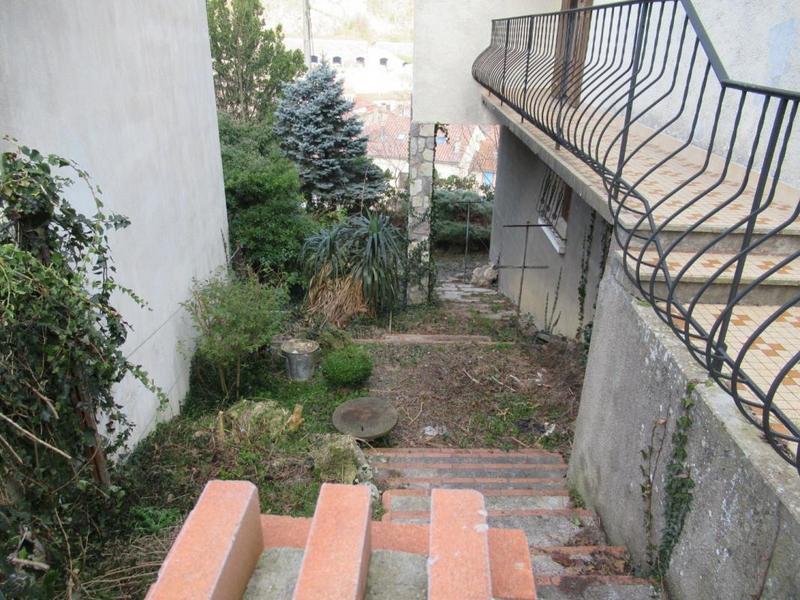 Maison - 99 m² - 5 pièces