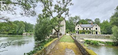 Moulin - 500 m² - 14 pièces