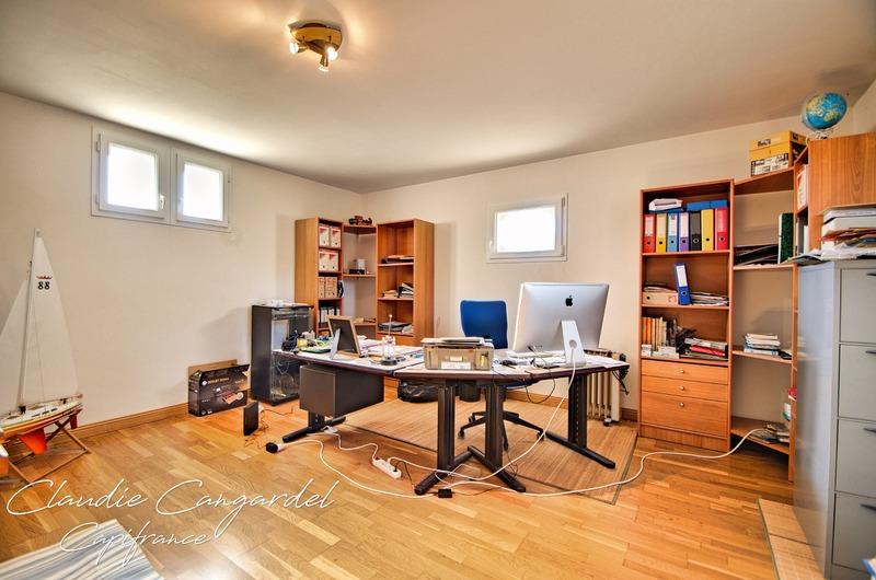 Maison - 257 m² - 8 pièces