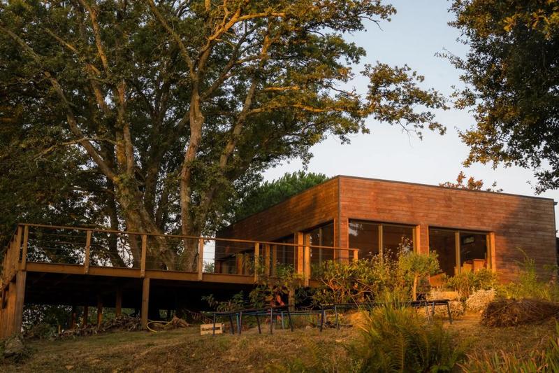 Propriété - 370 m² - 9 pièces