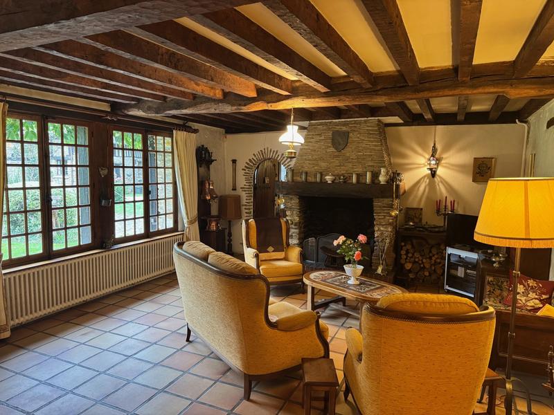 Maison ancienne - 303 m² - 8 pièces